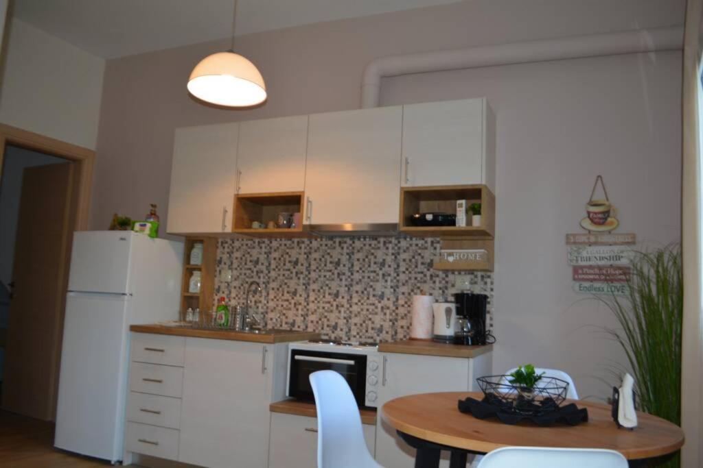 Marieli Apartment Perama  Extérieur photo