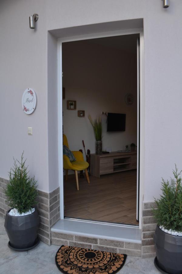 Marieli Apartment Perama  Extérieur photo